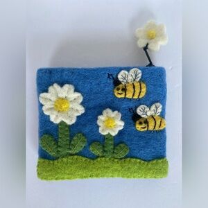 Wild Woolies Wool Coin Wallet Secure Zip Closure Women’s Pre‑Owned Excellent